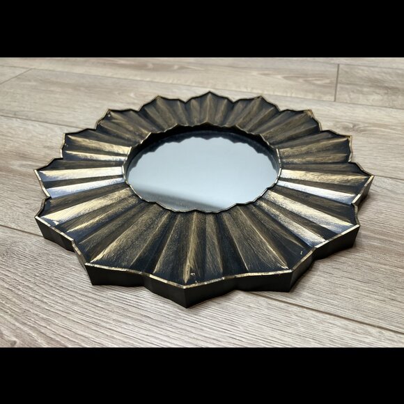 Flower Wall Mirror - Picture 3 of 4